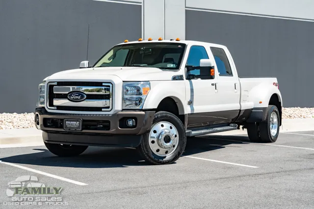 2015 Ford F-450 Lariat 4x4 Crew Cab 172-In DRW's photo