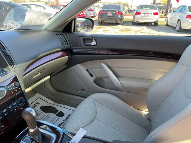 2011 INFINITI G Coupe 37 Journey - Photo 16