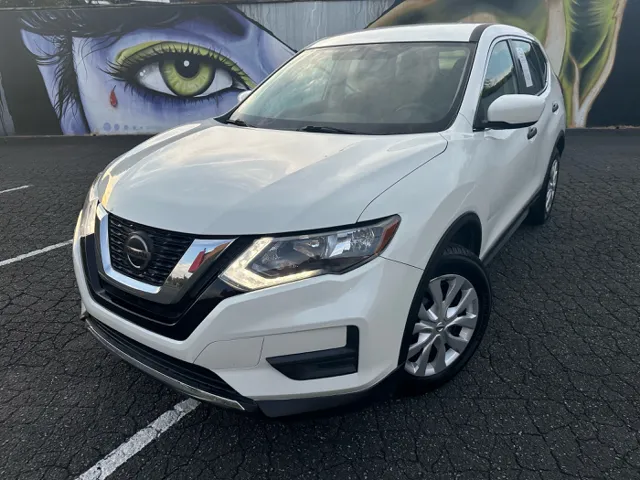 2018 Nissan Rogue S's photo
