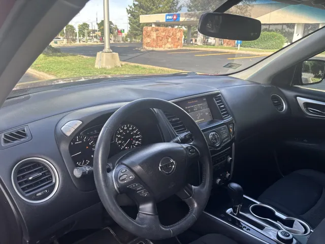 2017 Nissan Pathfinder SV - Photo 6