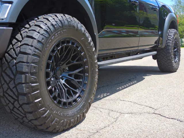2022 Ford F-150 Raptor - Photo 13