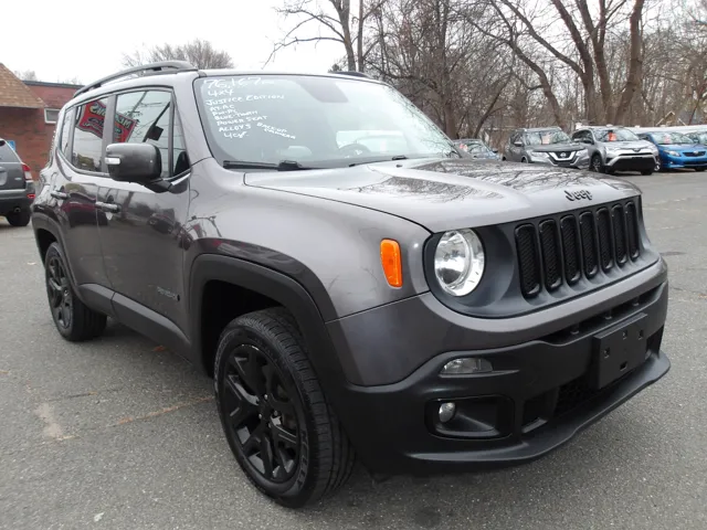 2016 Jeep Renegade Latitude North Edition photo 2