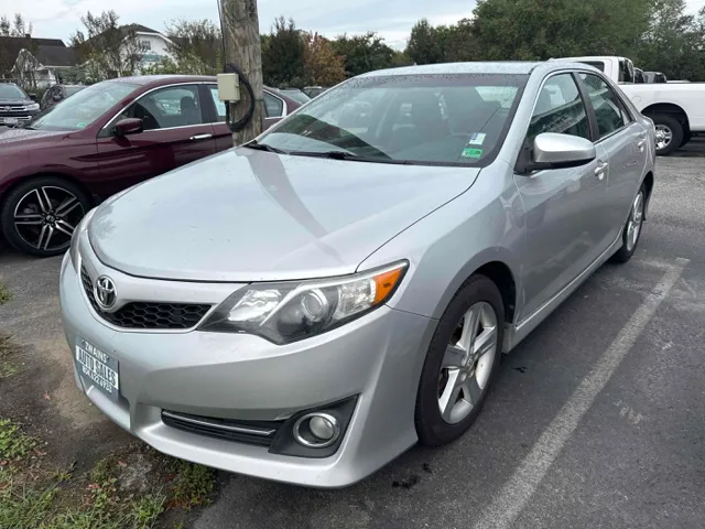 2014 Toyota Camry SE