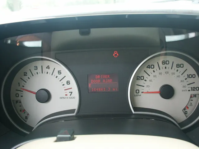 2007 Ford Explorer Eddie Bauer photo 9