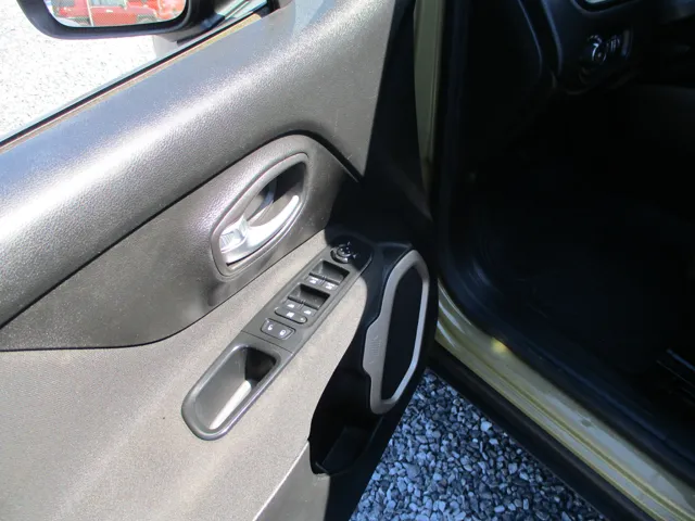 2015 Jeep Renegade Latitude - Photo 17