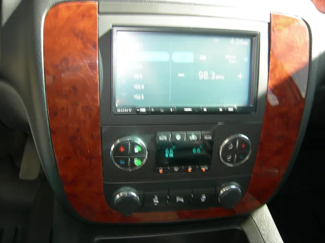 2013 Chevrolet Tahoe LT - Photo 11