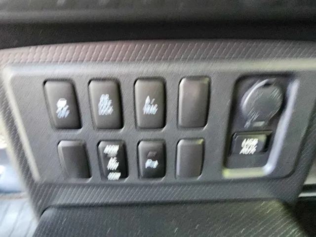 2012 Toyota FJ Cruiser Base photo 24