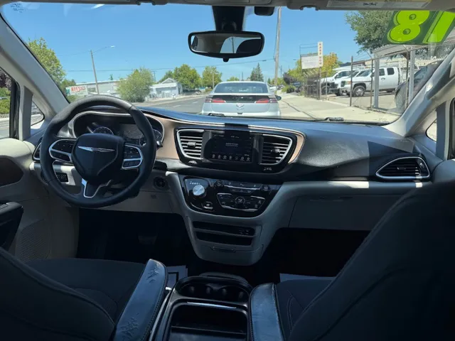 2018 Chrysler Pacifica Touring Plus - Photo 17