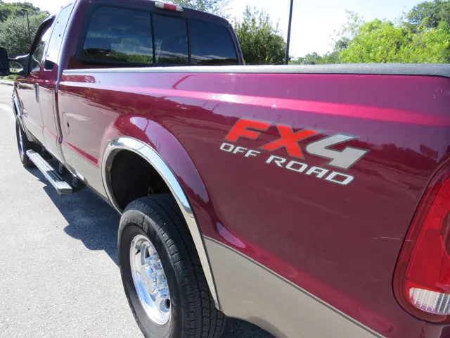 2004 Ford F-250 Lariat photo 27