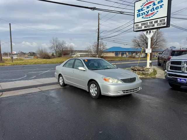 2002 Toyota Camry LE's photo
