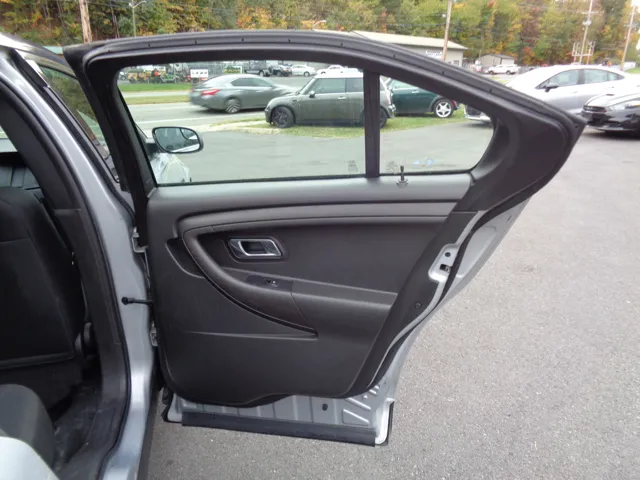 2016 Ford Taurus - Photo 15