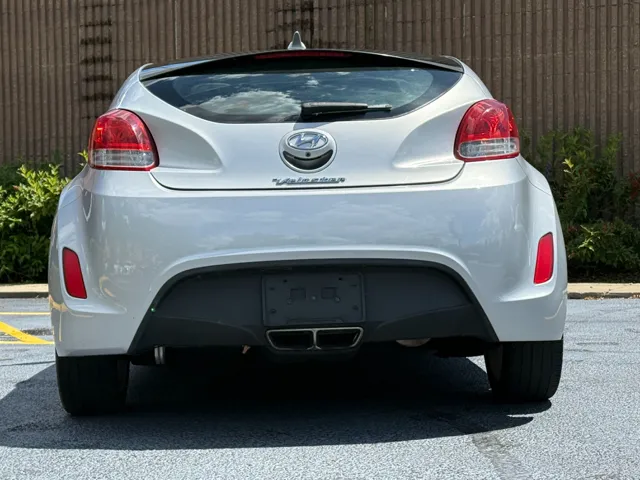 2015 Hyundai Veloster Base - Photo 9