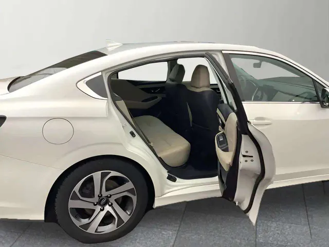 2020 Subaru Legacy Limited - Photo 11