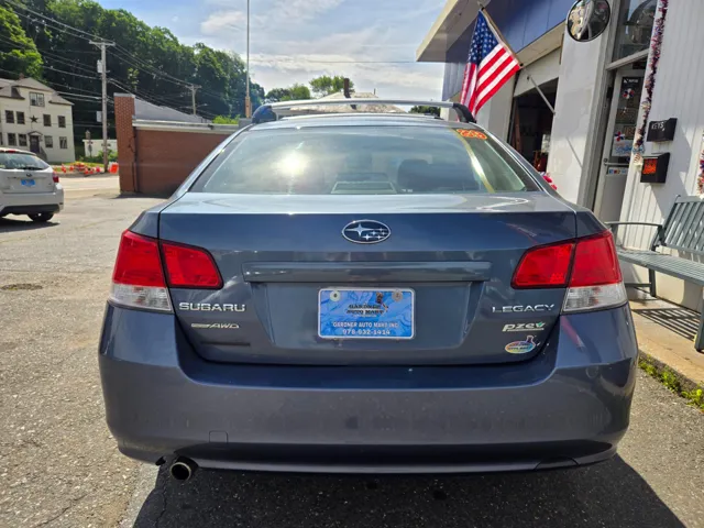 2013 Subaru Legacy 2.5i - Photo 8