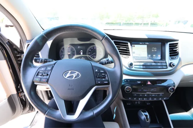 2017 Hyundai Tucson Limited - Photo 11