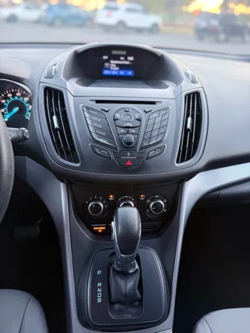 2016 Ford Escape SE - Photo 18