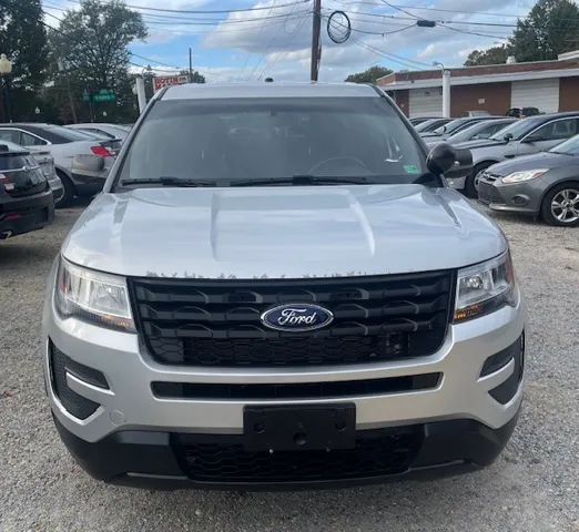 2018 Ford Explorer photo 3