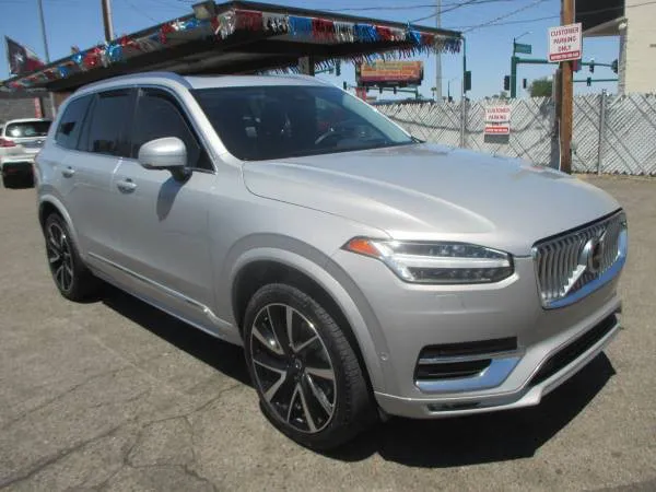 2023 Volvo XC90 B5 Plus 4WD's photo