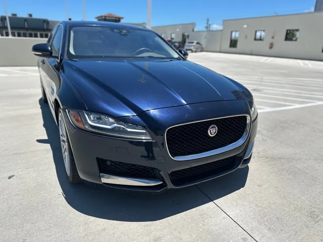 2016 Jaguar XF Prestige's photo