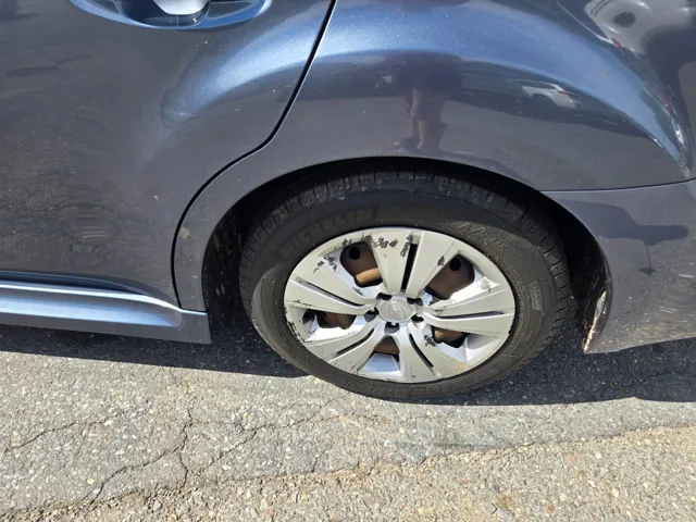 2013 Subaru Legacy 2.5i - Photo 34