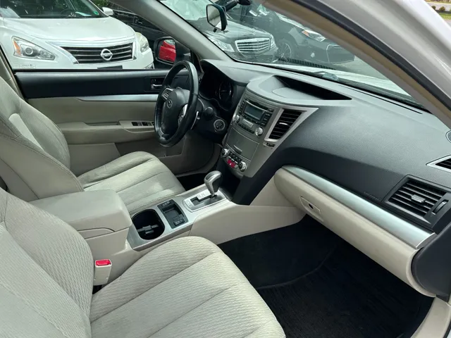 2012 Subaru Legacy I Premium - Photo 16