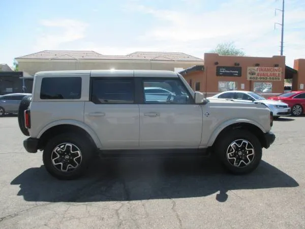 2025 Ford Bronco 4-Door Outer Banks - Photo 3