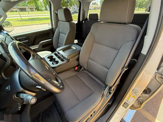 2017 Chevrolet Silverado 1500 LT - Photo 11