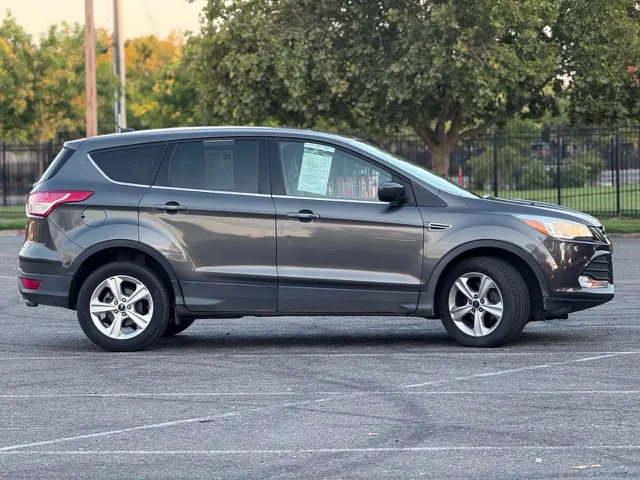 2016 Ford Escape SE - Photo 12