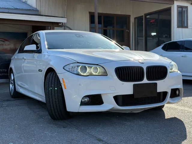 2012 BMW 5 Series 550i - Photo 14