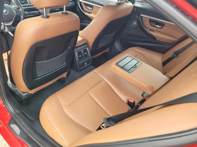 2016 BMW 3 Series 330e - Photo 23