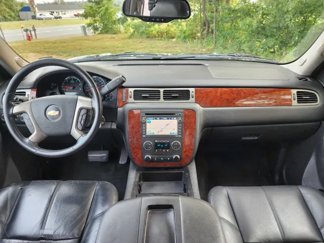 2011 Chevrolet Tahoe LT photo 22