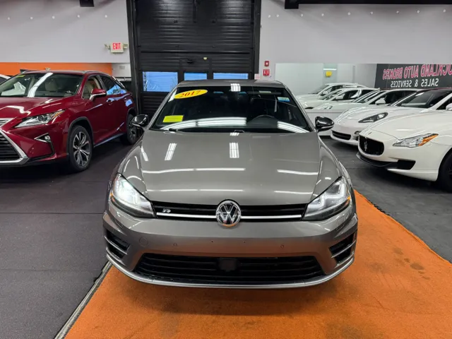 2017 Volkswagen Golf R Base photo 2