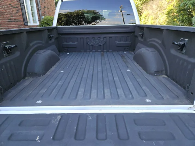 2017 Ford F-150 XLT photo 23