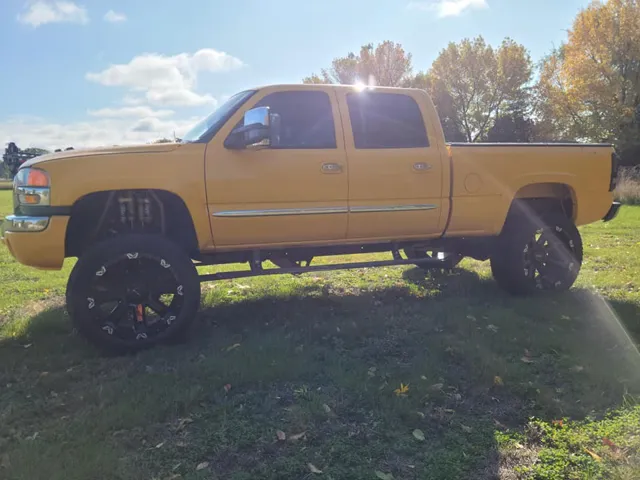 2005 Gmc Sierra 2500 photo 2