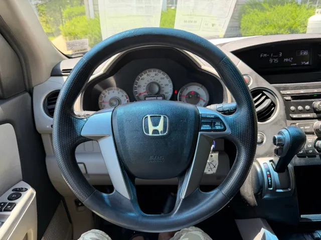 2012 Honda Pilot LX - Photo 12