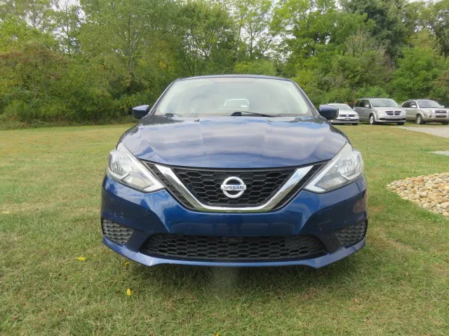 2017 Nissan Sentra photo 2
