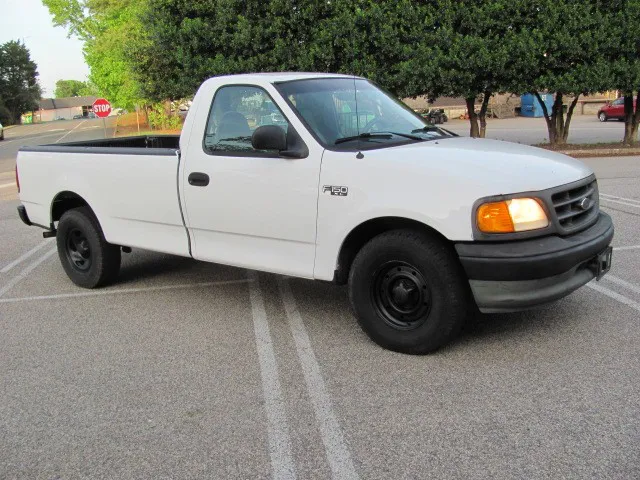 2004 Ford F-150 HERITAGE XL