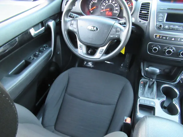 2015 Kia Sorento LX - Photo 19