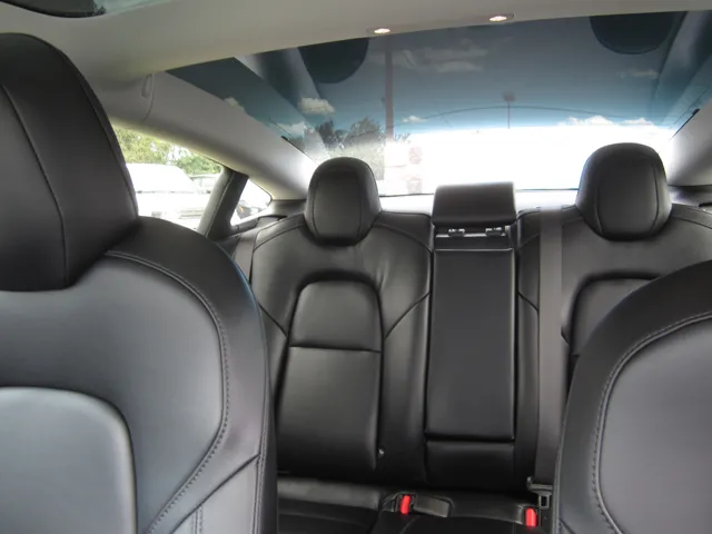 2018 Tesla Model 3 Long Range - Photo 12
