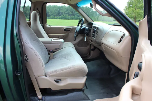 1999 Ford F-150 XL - Photo 13