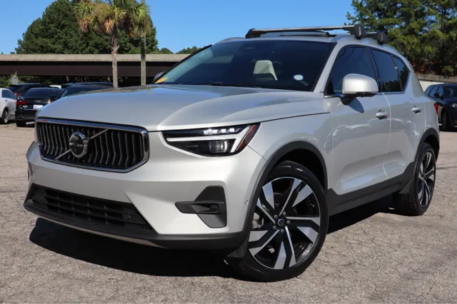2023 Volvo XC40 Ultimate's photo
