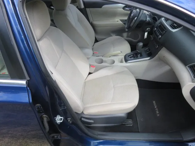 2017 Nissan Sentra photo 16