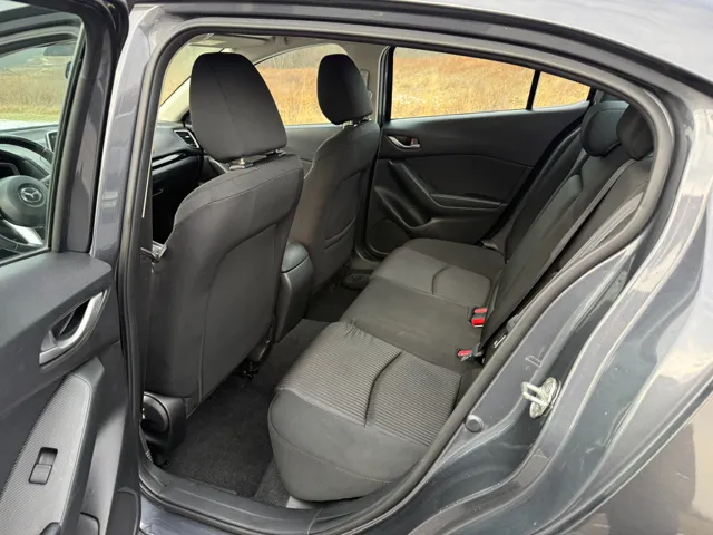2016 Mazda MAZDA3 i Touring - Photo 15