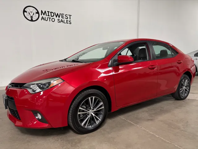 2016 Toyota Corolla LE Plus AT's photo