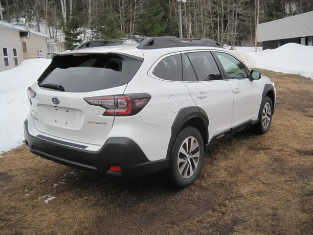 2024 Subaru Outback Premium - Photo 6