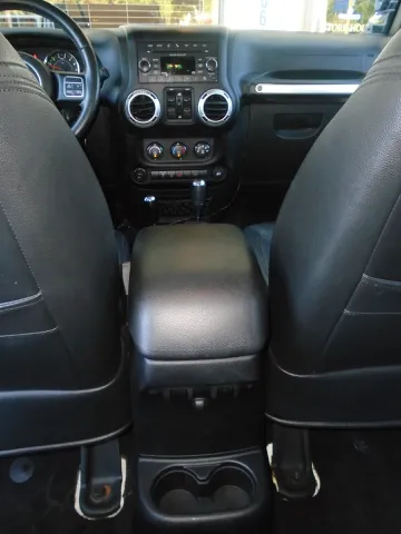 2015 Jeep Wrangler Unlimited Sahara - Photo 62