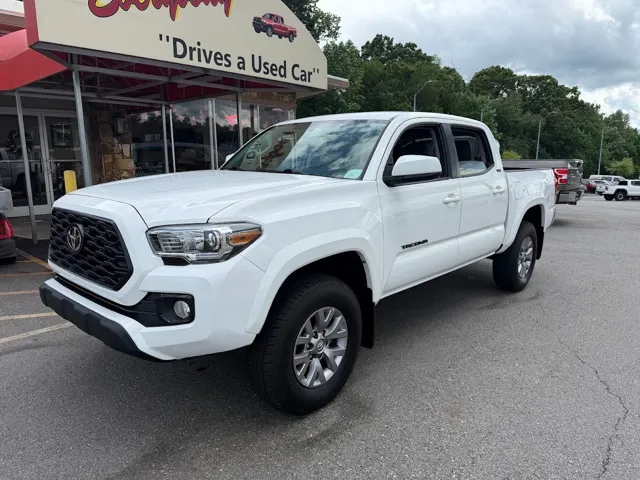 2017 Toyota Tacoma SR5 Double Cab 4x4 V6 Auto Short Bed's photo