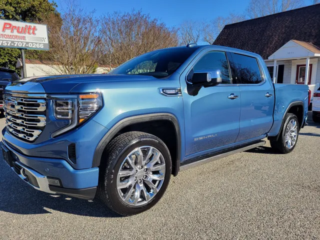 2025 GMC Sierra Denali's photo