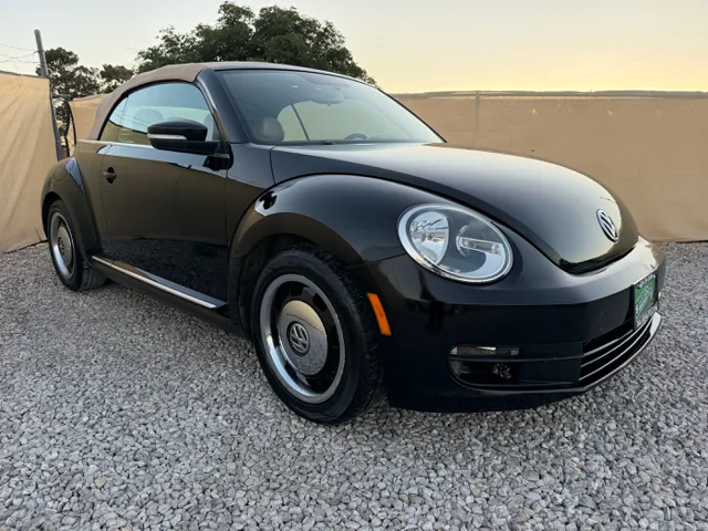2013 Volkswagen Beetle 2.5L Conv. auto PZEV's photo