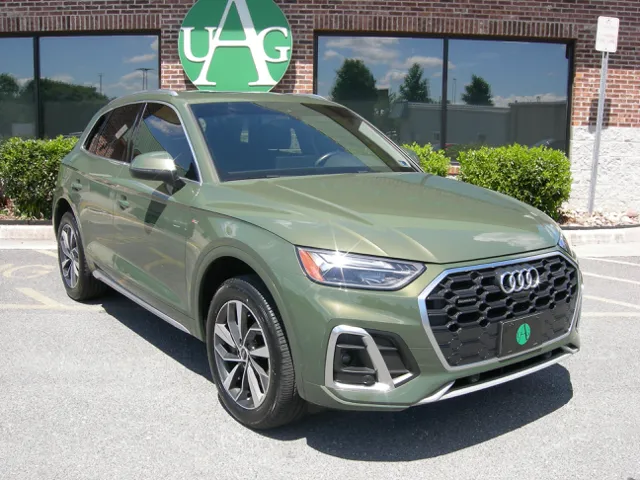 2022 Audi Q5 45 Premium Plus's photo